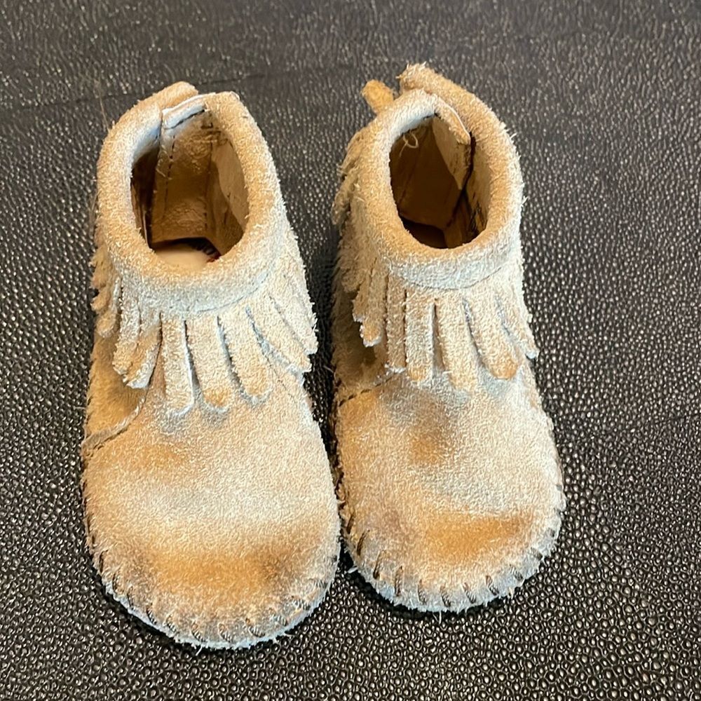 Minnetonka Baby Moccasin Suede brown/ yellow